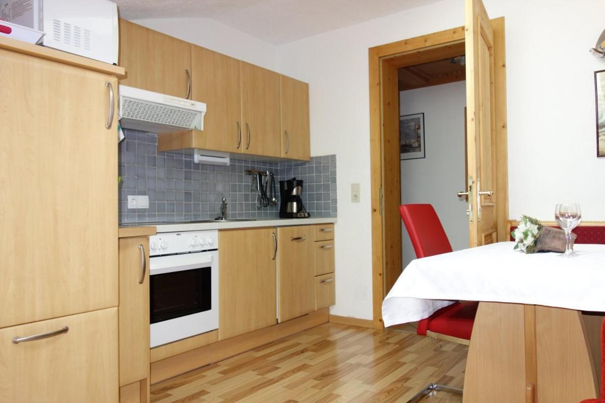 Ferienhaus Inge Sankt Leonhard im Pitztal Bagian luar foto