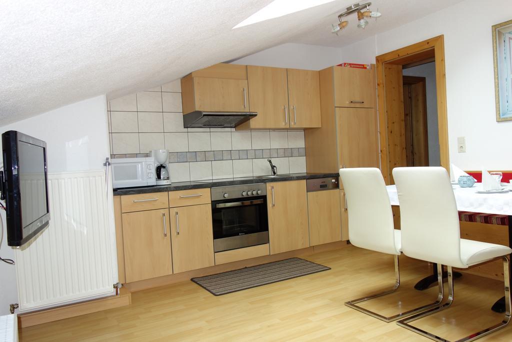 Ferienhaus Inge Sankt Leonhard im Pitztal Bagian luar foto