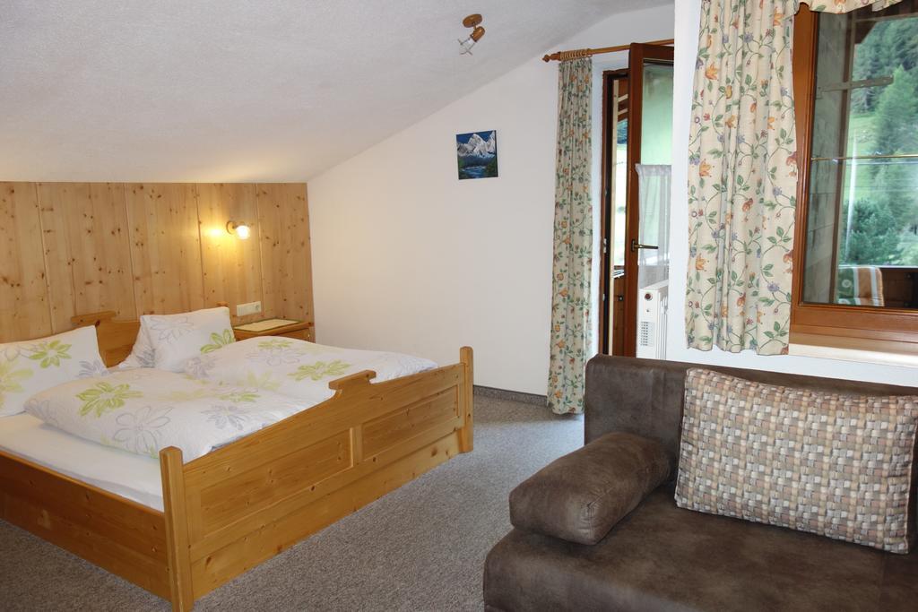 Ferienhaus Inge Sankt Leonhard im Pitztal Bagian luar foto