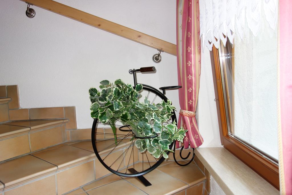 Ferienhaus Inge Sankt Leonhard im Pitztal Bagian luar foto