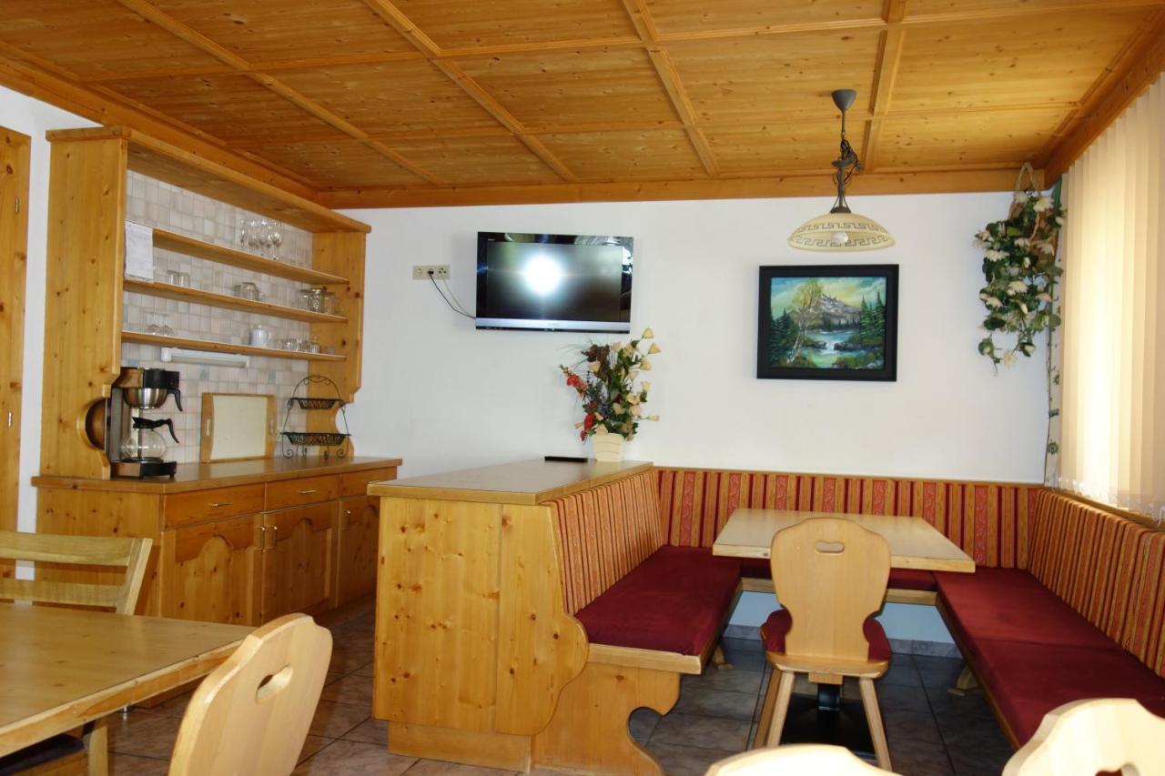 Ferienhaus Inge Sankt Leonhard im Pitztal Bagian luar foto