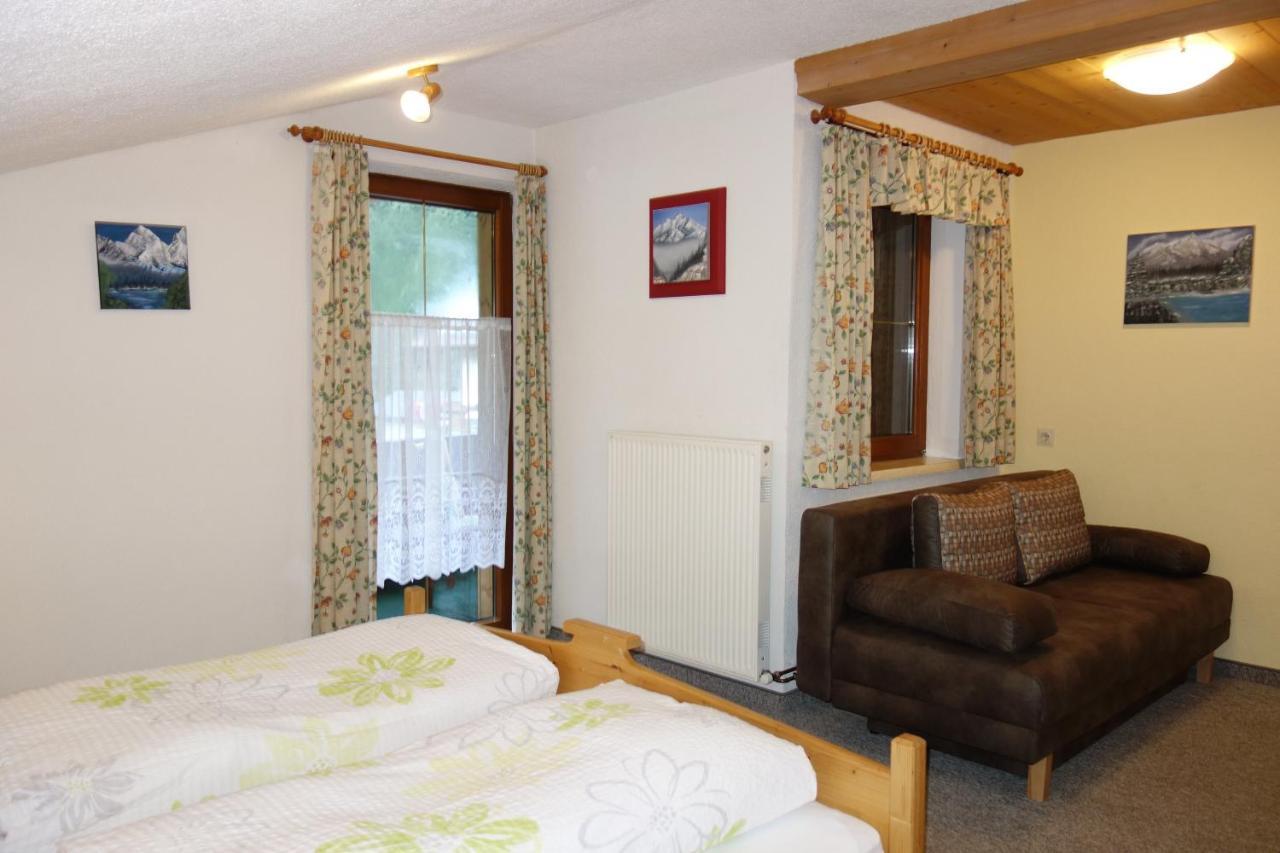 Ferienhaus Inge Sankt Leonhard im Pitztal Bagian luar foto