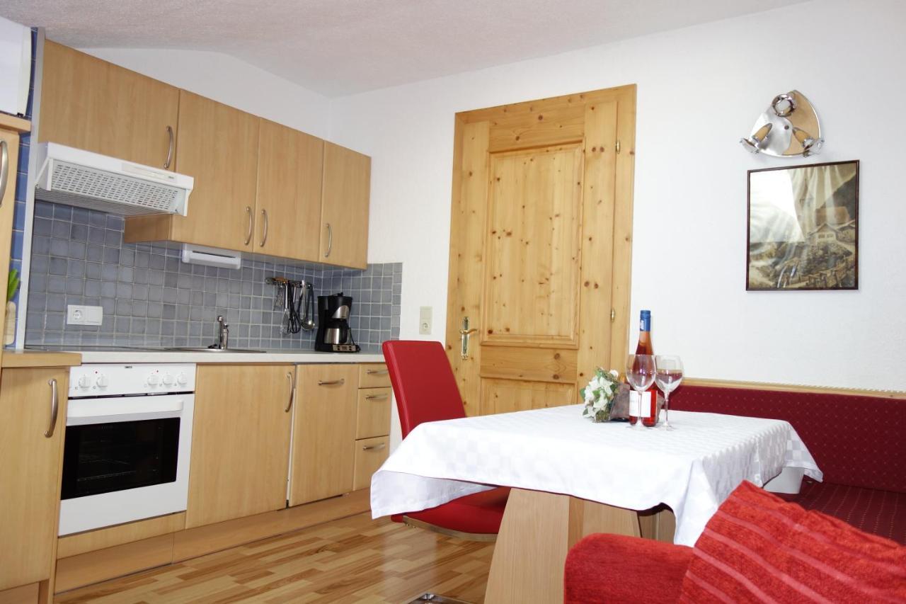 Ferienhaus Inge Sankt Leonhard im Pitztal Bagian luar foto