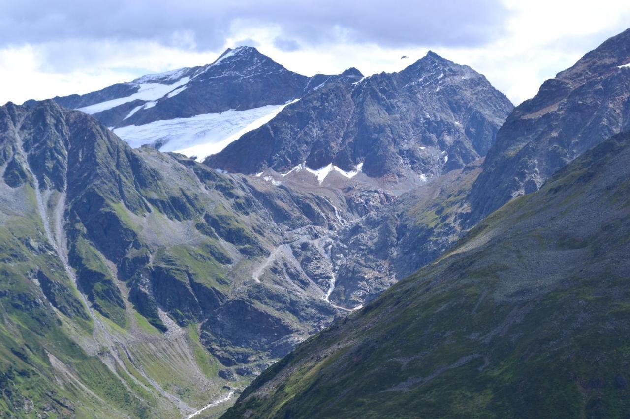 Ferienhaus Inge Sankt Leonhard im Pitztal Bagian luar foto